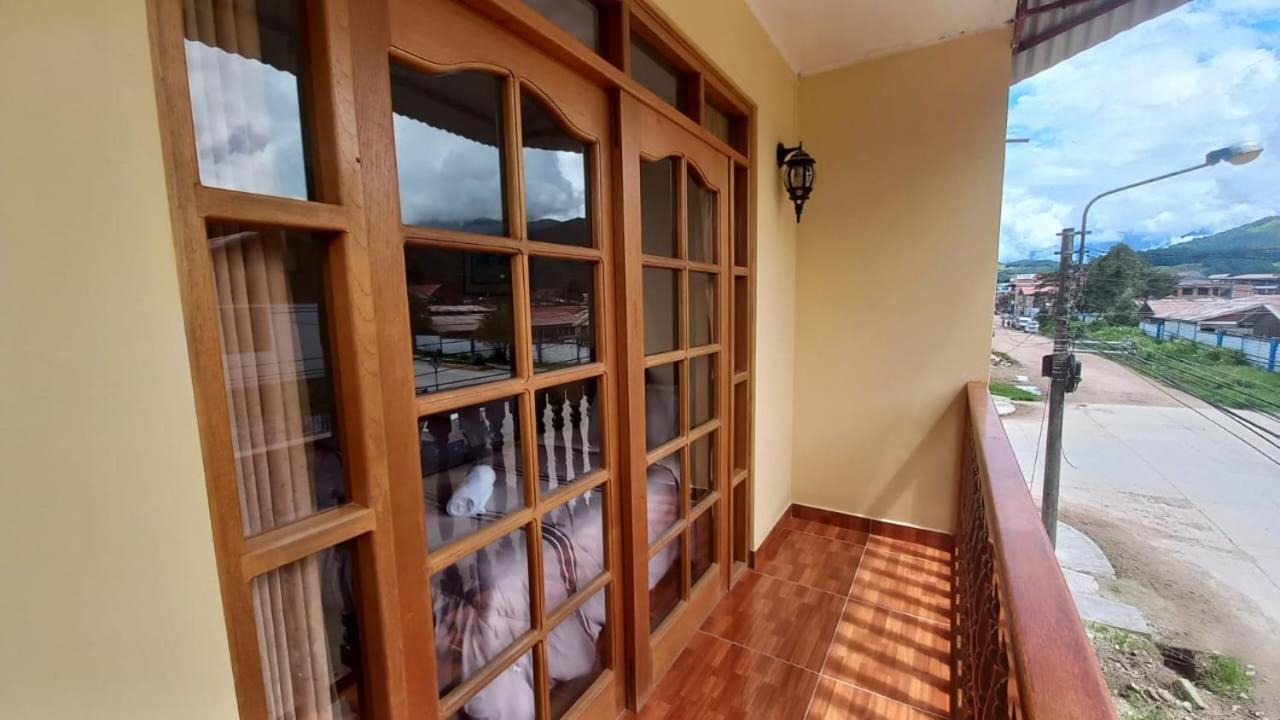 Hospedaje "Los Quetzales De Oxapampa" Экстерьер фото
